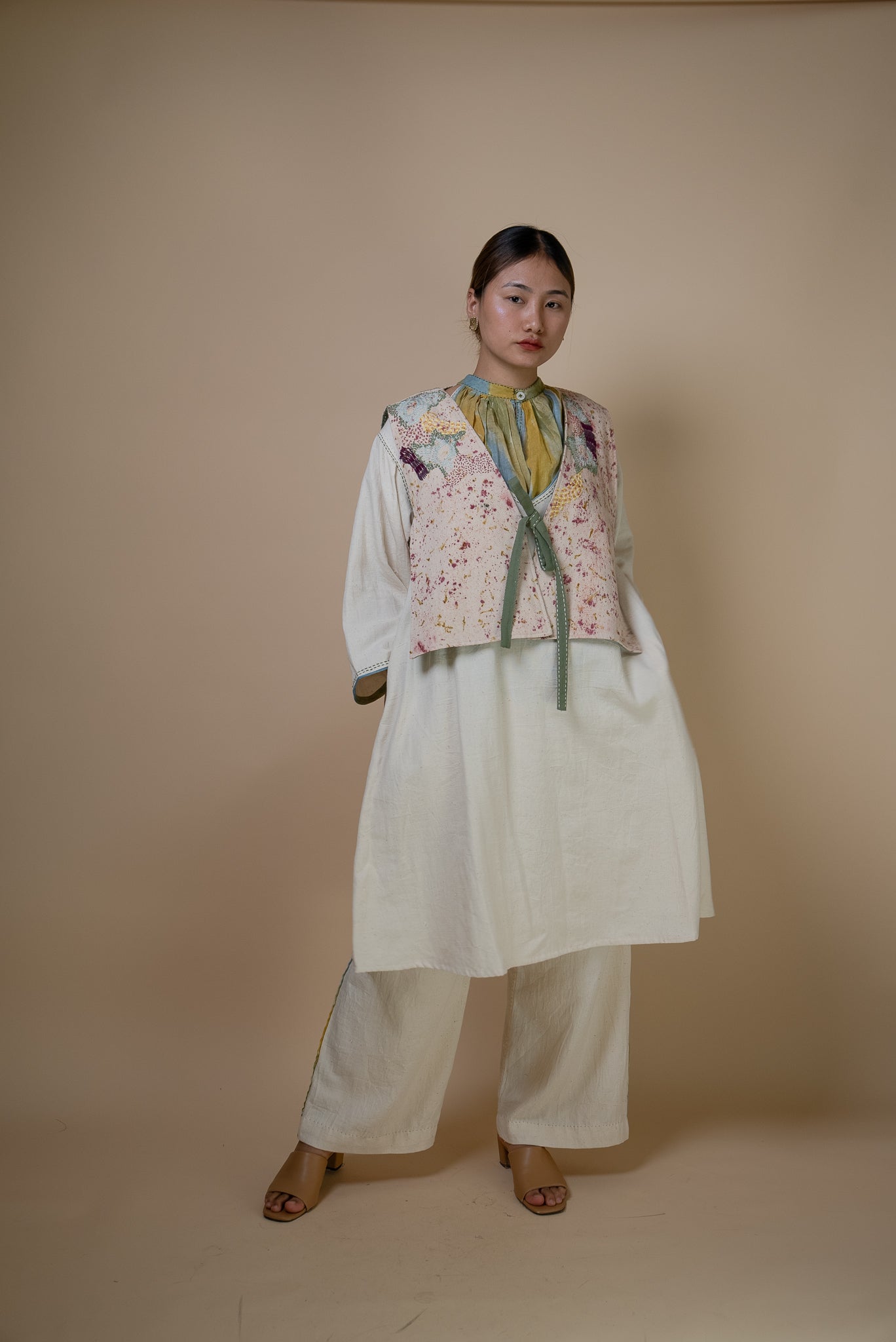 Lafaani - Meadows Unisex Reversible Bib